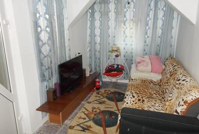 Casă cu 4 camere în Mehala