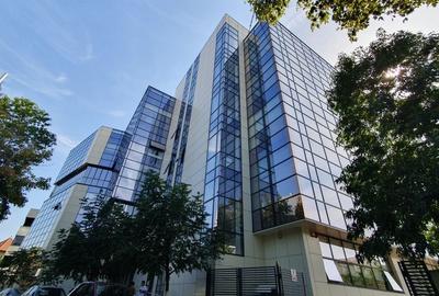 Birou, de 360 mp, în P-ța Muncii