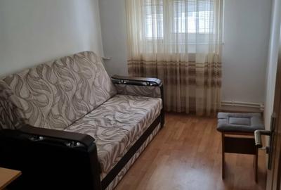 Apartament cu 3 camere semidecomandat în Sud - 5