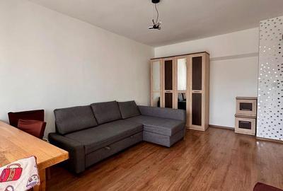 Apartament cu 3 camere decomandat în Obor