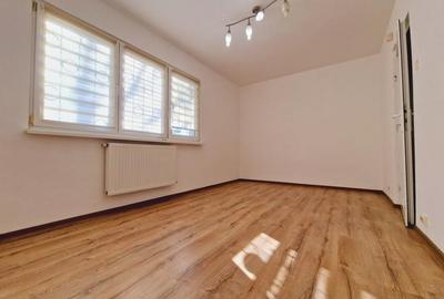 Spațiu comercial, de 55 mp, în Gării - 6