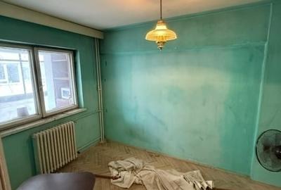 Apartament cu 4 camere decomandat în Gară