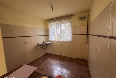 Casă cu Teren 337 Mp în Central