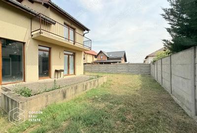 Casă cu 4 camere cu Canalizare în Central - 15