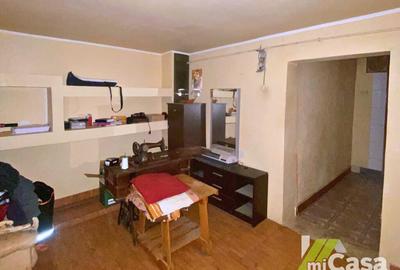 Casa spa?ioasa cu teren ?i anexe Gala?i, str. Unirii - 7