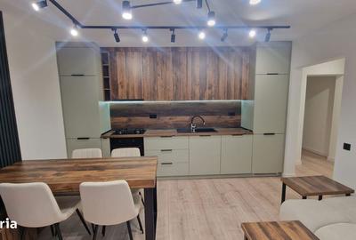 Apartament cu 3 camere semidecomandat în Central - 1