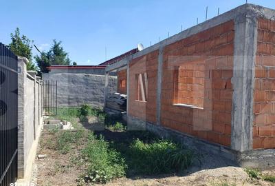 Casă cu 4 camere cu Teren 508 Mp în Central - 2