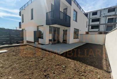 Casă individuală cu 4 camere cu Teren 214 Mp în Palazu Mare