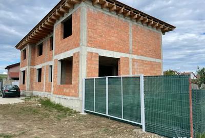Vand casa tip duplex - 1