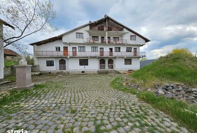 Casă cu Teren 1863 Mp în Baia de Fier - 2