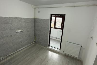 2 DECOMANDATE renovat, etajul 2, centrala, termopan,52mu,  Pompieri - 3