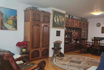 Casa de vanzare - zona Trocadero - 8