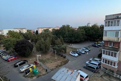 Apartament cu 3 camere semidecomandat în Central - 2