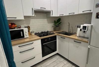 Apartament cu 2 camere semidecomandat în Lipovei