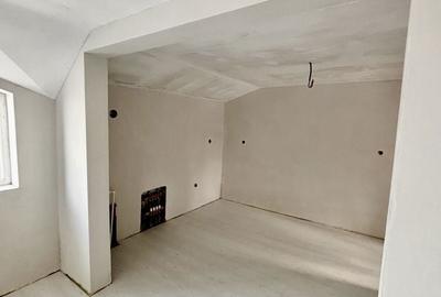 Spațiu comercial, de 70 mp, în Central - 3