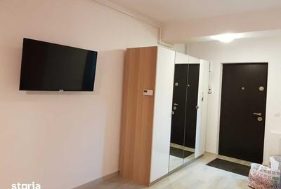Garsonieră în Vest