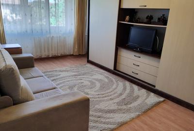 Apartament cu 2 camere decomandat în Km 4-5