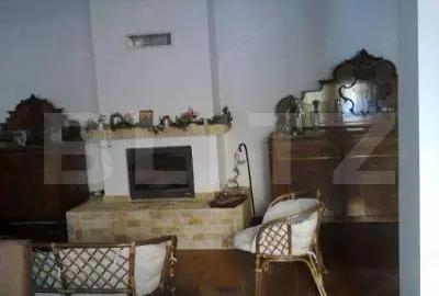 Casă cu 6 camere cu Teren 300 Mp în Central - 2