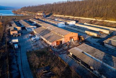 Spațiu comercial, de 50,000 mp, în Central - 6