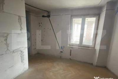 Apartament cu 3 camere semidecomandat în Cugir - 11