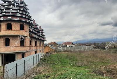 Teren intravilan 1300 mp de vanzare pe Valea Avrigului, drum asfaltat - 2