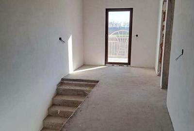 Casă cu 4 camere cu Teren 500 Mp în Odoreu - 10