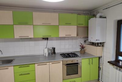 Vând apartament langa  Mall Vitan