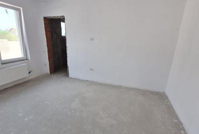 Duplex cu 4 camere cu Canalizare în Parța - 15