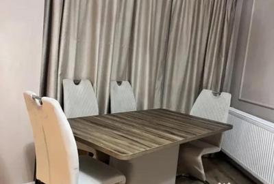 Apartament cu 3 camere decomandat în Tractorul - 1