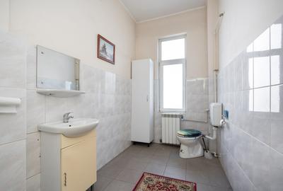 Vila 16 Camere de vanzare Unirii Primaria Sector 3 - 16