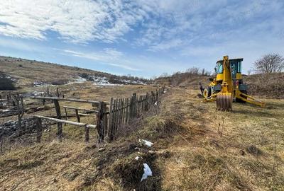 Teren de 24381 mp, în Central - 9