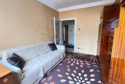 De Vanzare apartament in casa, Central - 8