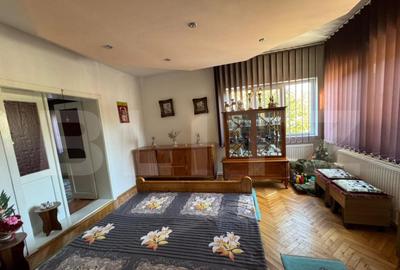 Casa cu 6 camere in Soimus - 18