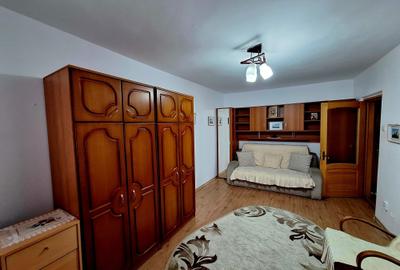 Garsonieră decomandată în Central - 3