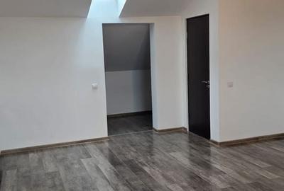 Casă cu 4 camere cu Teren 75 Mp în Central - 10