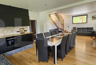 Proprietate de vanzare, cu 5 camere, 202 mp, statiunea de schi, SkiGyimes - 2