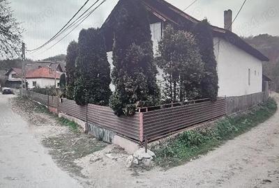 Teren de 3350 mp, în Pietroșani - 5