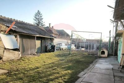 Casă cu 4 camere cu Teren 317 Mp în Dumbrăveni - 12