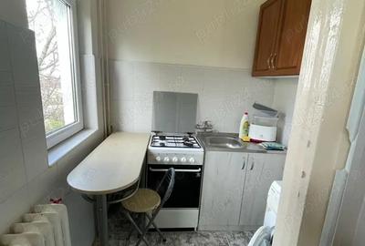 Zona Telegrafului, garsoniera, suprafa?a 22 mp, etaj 4, pre? 45000 euro negociabil - 2