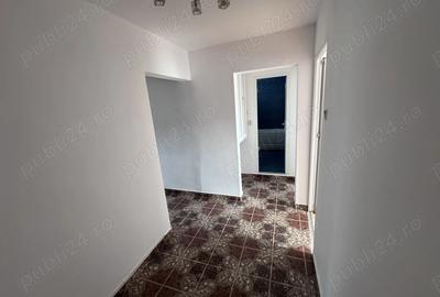 Apartament cu 3 camere decomandat în Gară - 2