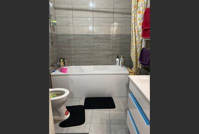 Constructie cu 3 apartamente + teren+ 2 spatii comerciale - 9