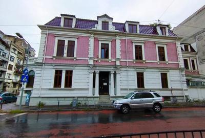 Casă individuală cu 9 camere cu Canalizare în Unirii - 1