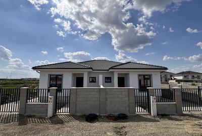 Casă cu 3 camere în Moșnița Nouă - 3