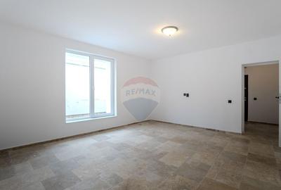 COMISION 0 | Birou modern si luminos la casa cu gradina p... - 4