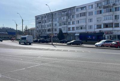 Spațiu comercial, de 192 mp, în Central - 3