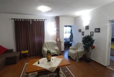 Casă Valu lui Traian - 1