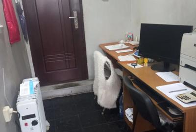 Inchiriez spa?iu - 4