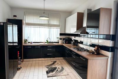 Casă cu 4 camere în Central - 7