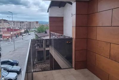 Apartament cu 2 camere decomandat în Curtea de Argeș - 1