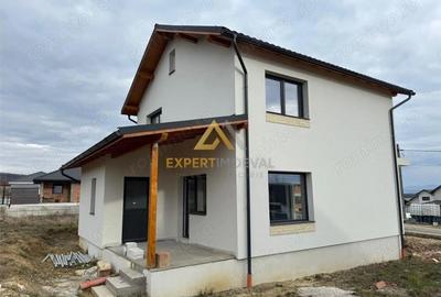 Casă cu Teren 500 Mp în Tăuții-Măgherăuș - 2